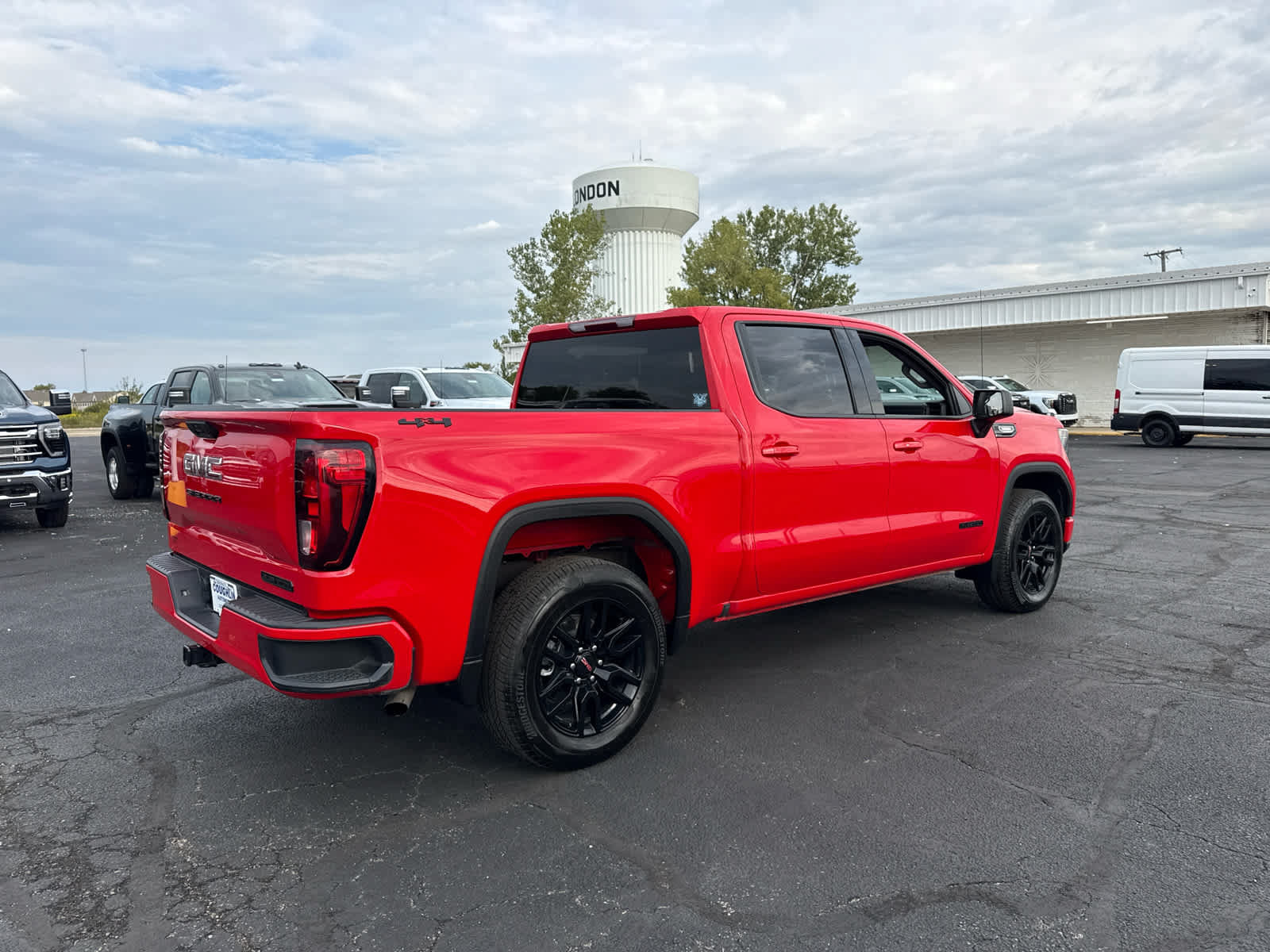 Certified 2026 GMC Sierra 1500 Elevation AWD/4WD image 5