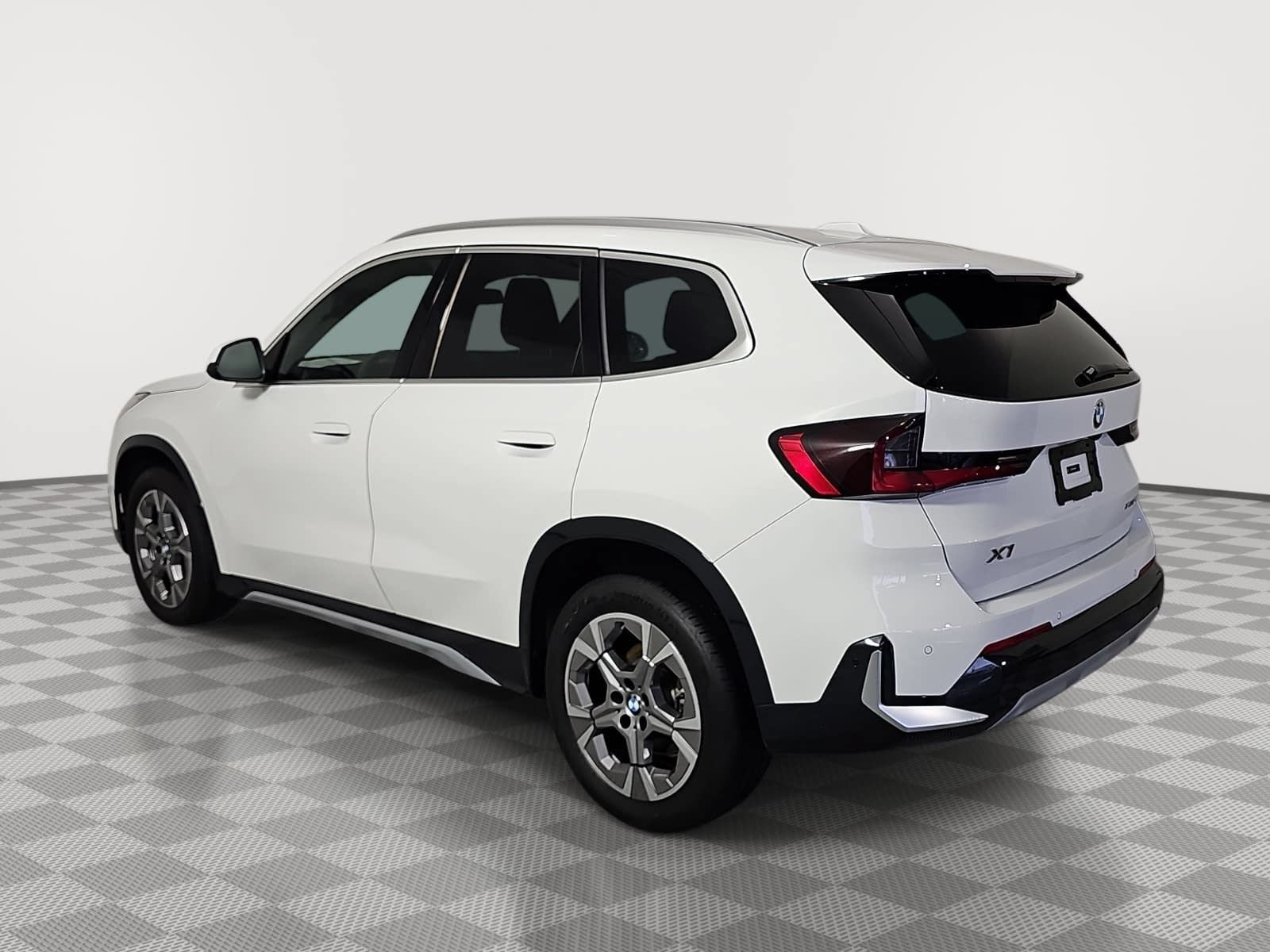 Used 2026 BMW X1 xDrive28i AWD/4WD image 6