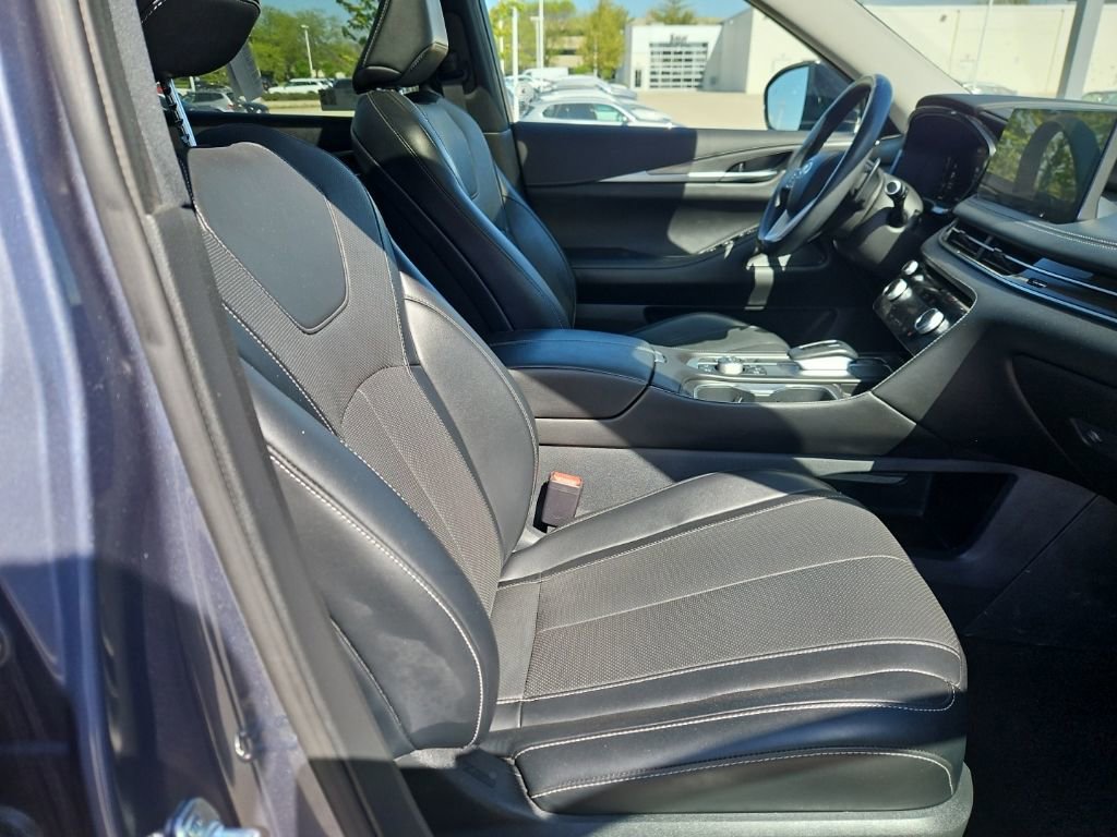 Used 2023 INFINITI QX60 Luxe AWD/4WD image 12