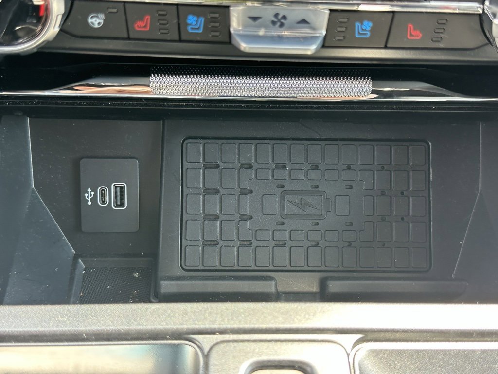 Used 2025 Ford F150 Lariat w/ Equipment Group 501A Mid image 29