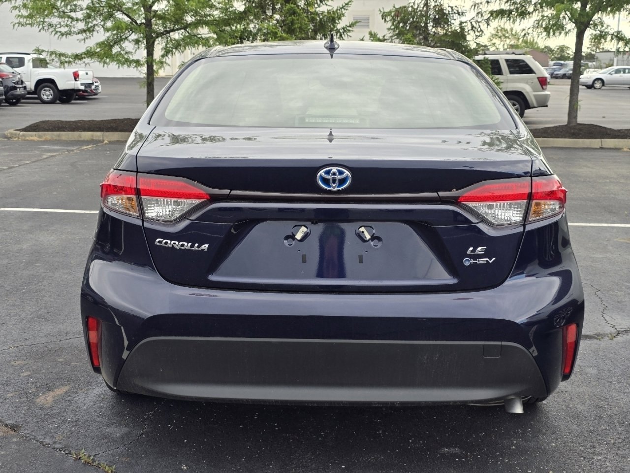 Used 2025 Toyota Corolla LE FWD image 6