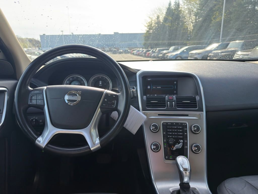 Used 2013 Volvo XC60 T6 AWD/4WD image 10