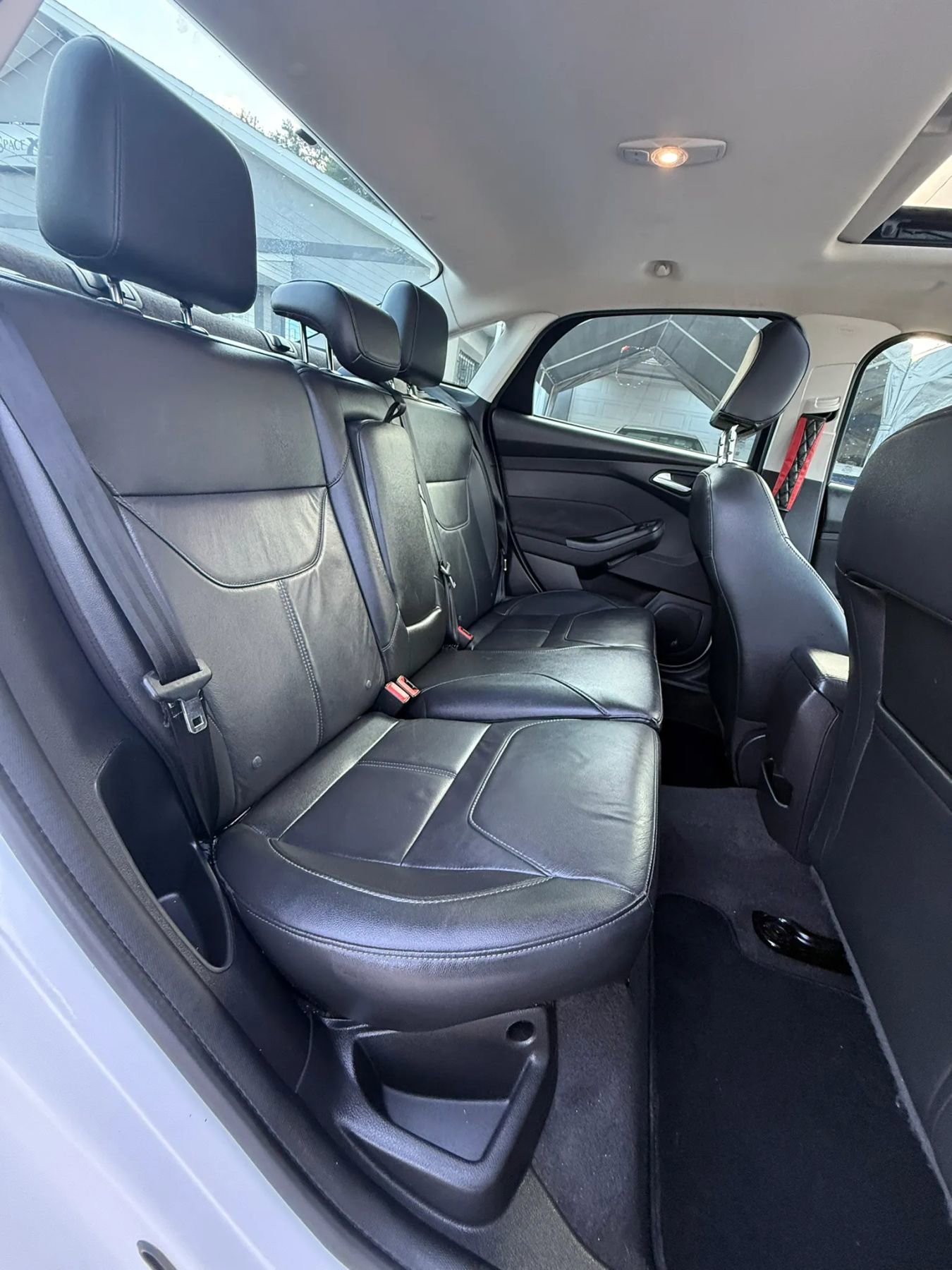 Used 2018 Ford Focus Titanium FWD image 17