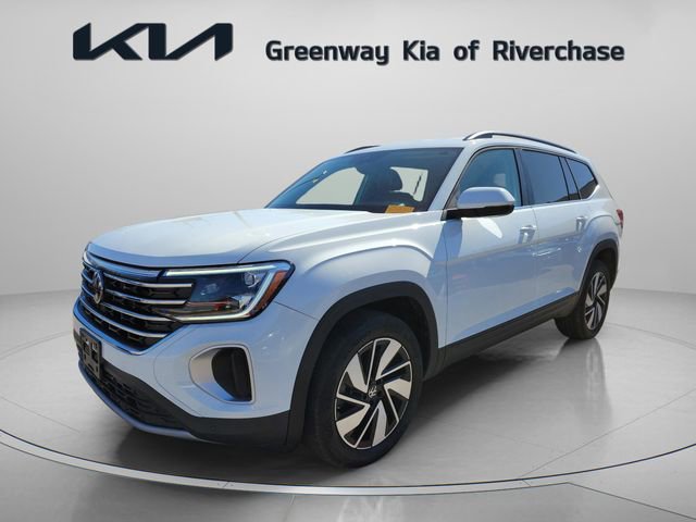 Used 2025 Volkswagen Atlas SE image 3