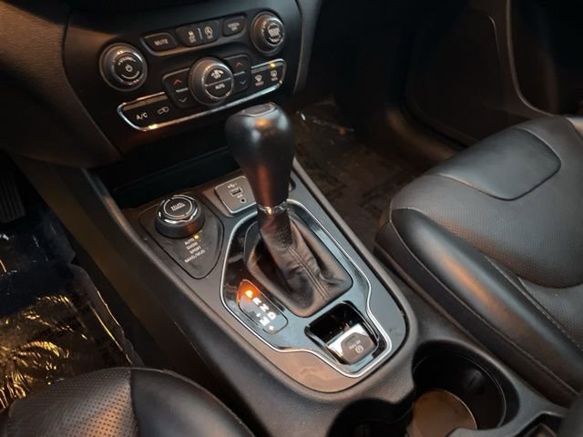 Used 2023 Jeep Cherokee Altitude Lux image 27