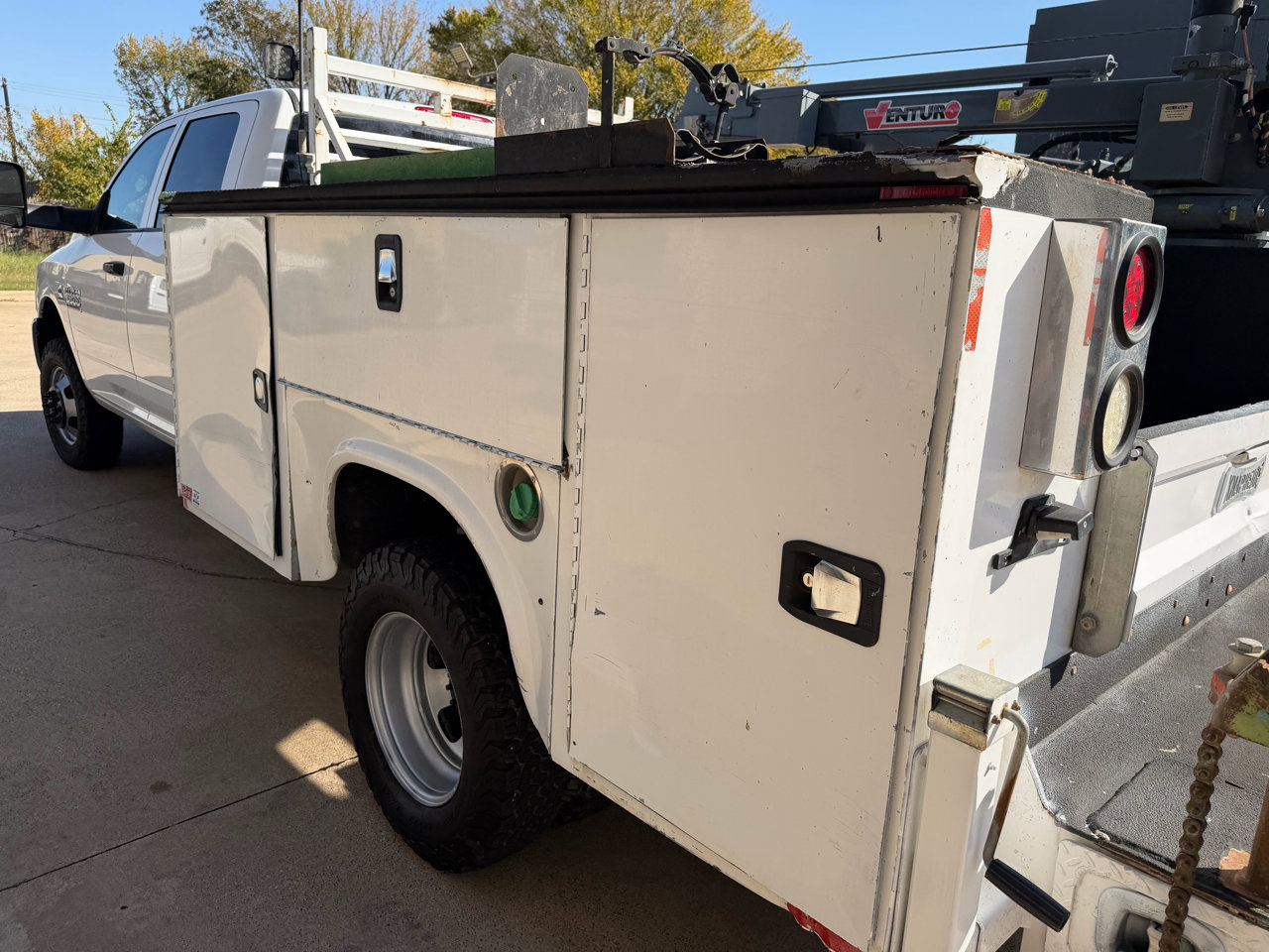 Used 2018 RAM 3500 Tradesman w/ Chrome Appearance Group image 19