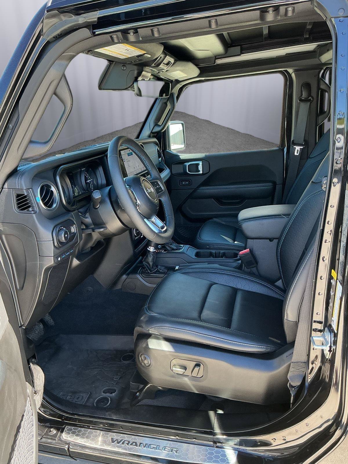 Used 2024 Jeep Wrangler High Altitude AWD/4WD image 15