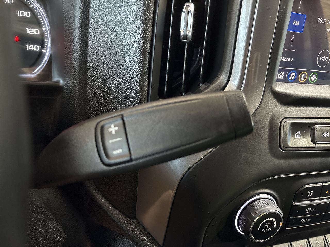 Used 2024 Chevrolet Silverado 2500 Custom w/ Custom Value Package RWD image 20