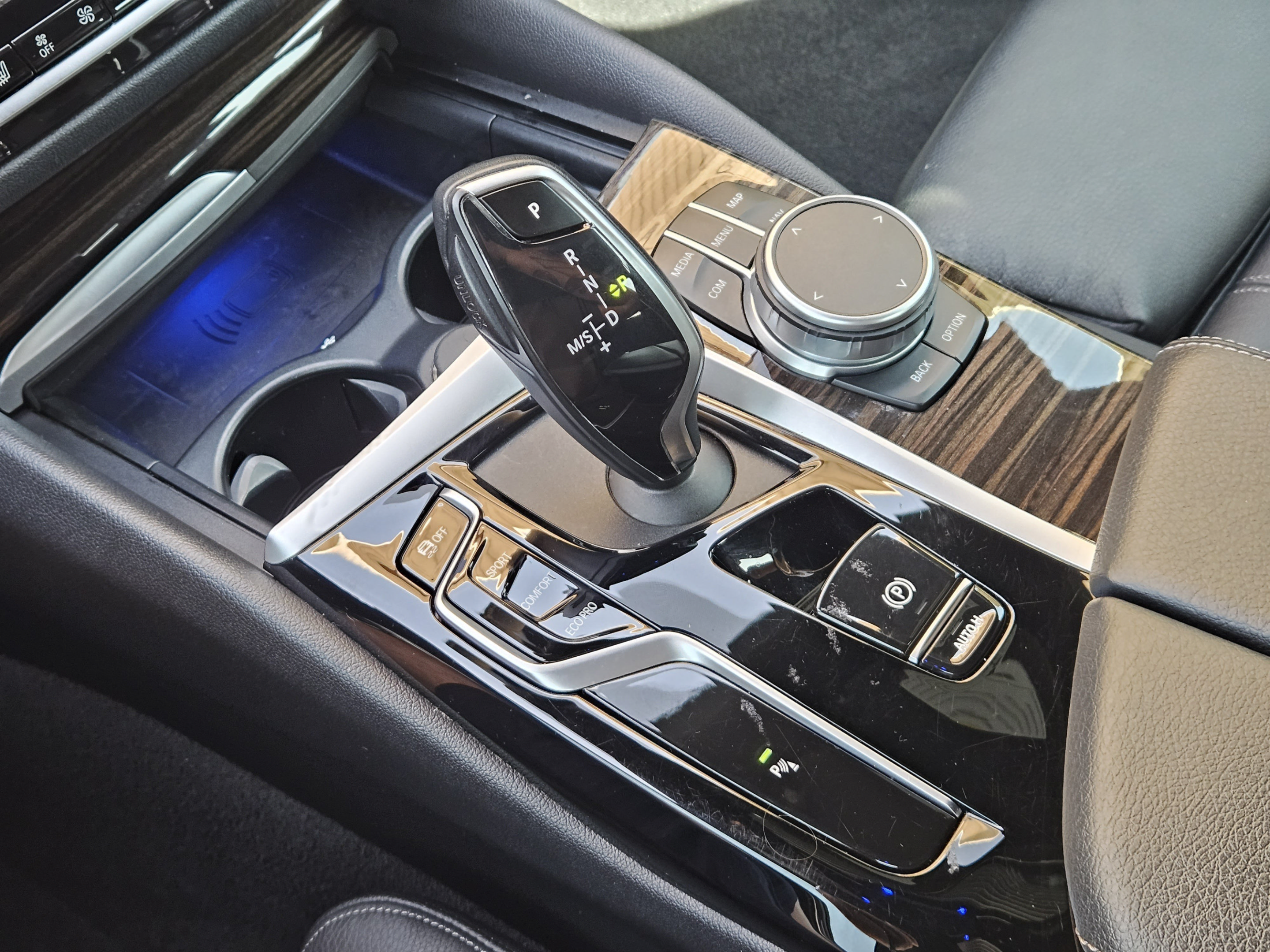 Used 2021 BMW 540i w/ Convenience Package RWD image 18