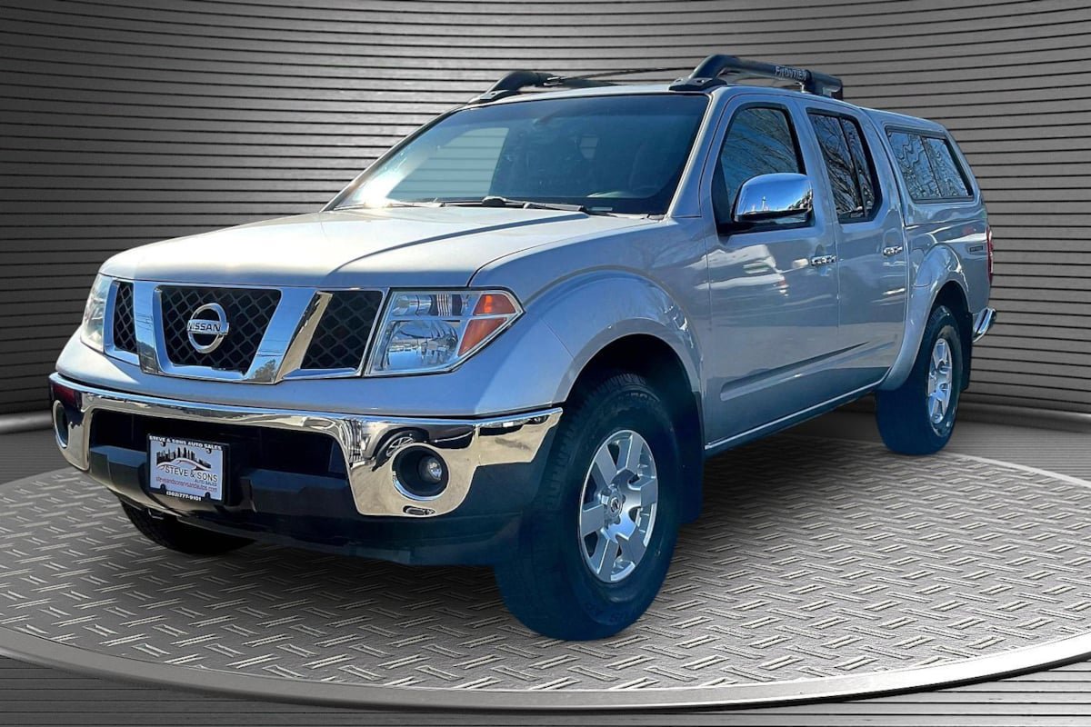 Used 2006 Nissan Frontier NISMO w/ (J01) Sunroof Pkg image 3