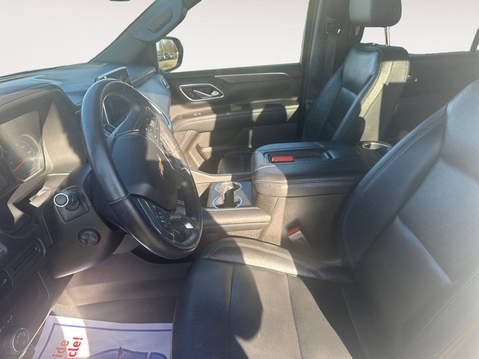 Used 2021 Chevrolet Suburban LT w/ Luxury Package image 9