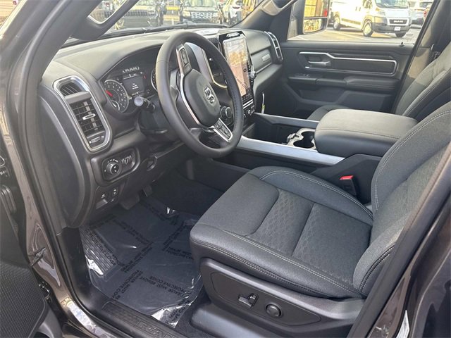 New 2026 RAM 1500 4x4 Crew Cab image 14