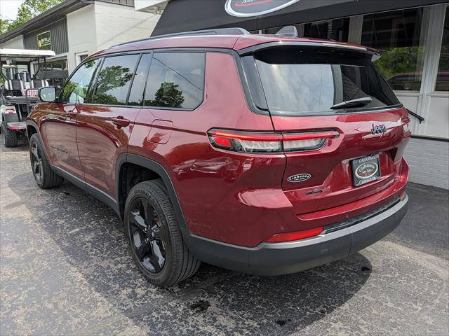 Used 2023 Jeep Grand Cherokee L Laredo AWD/4WD image 3