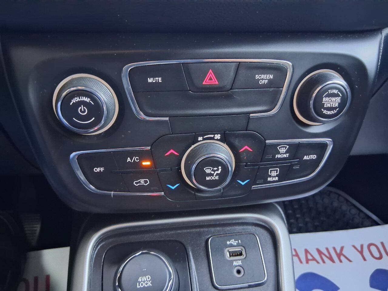 Used 2020 Jeep Compass Latitude AWD/4WD image 14