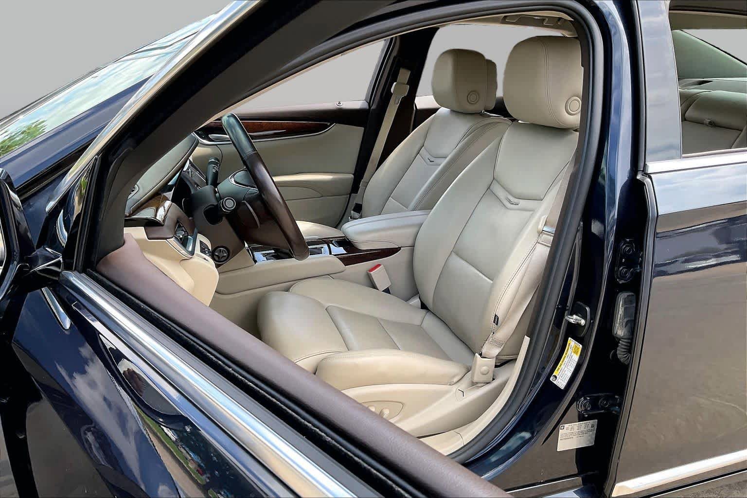 Used 2013 Cadillac XTS Premium AWD/4WD image 8