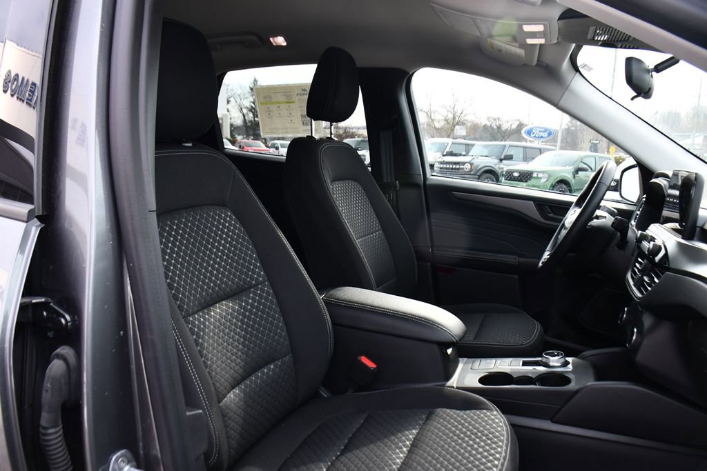 Used 2023 Ford Escape Active image 16