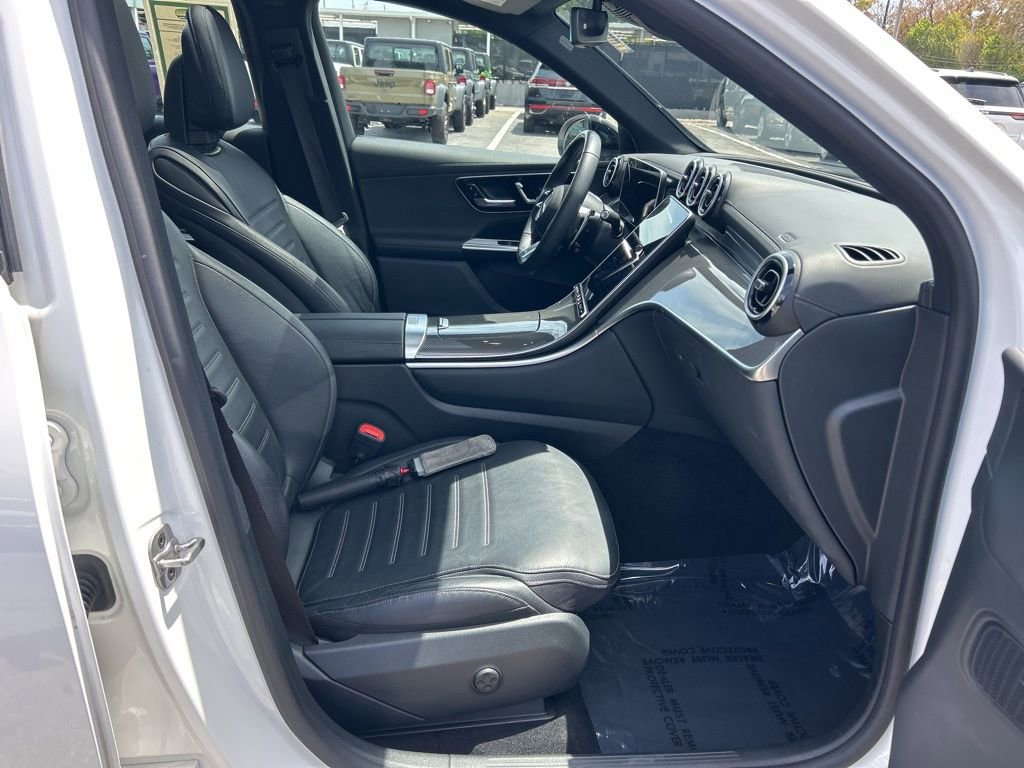 Used 2025 Mercedes-Benz GLC 43 AMG 4MATIC image 24