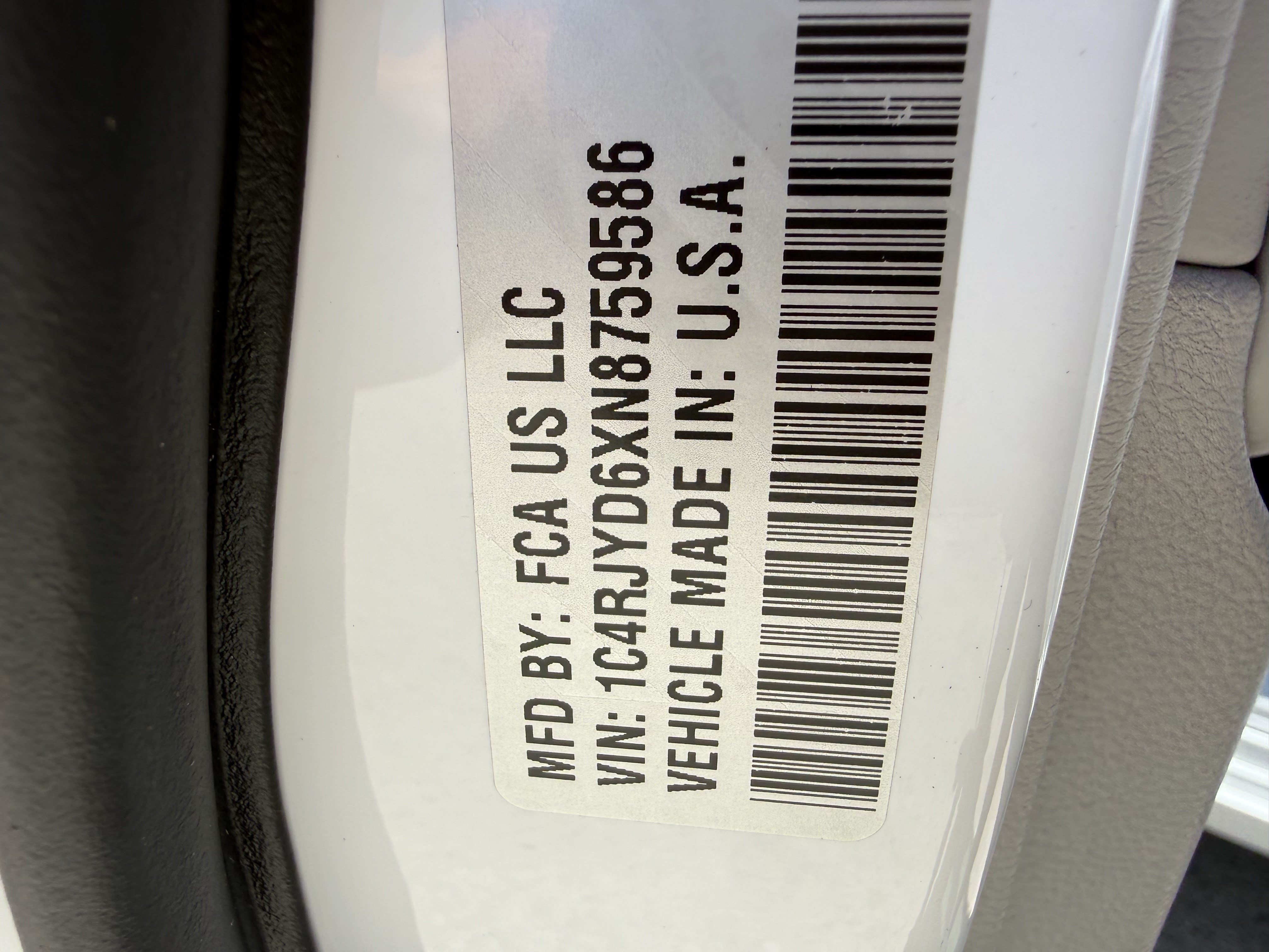 Used 2022 Jeep Grand Cherokee Overland AWD/4WD image 35
