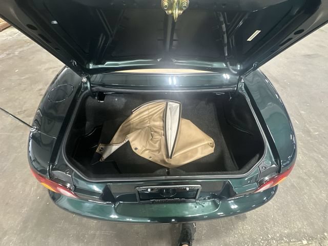 Used 1999 MAZDA MX-5 Miata RWD image 25
