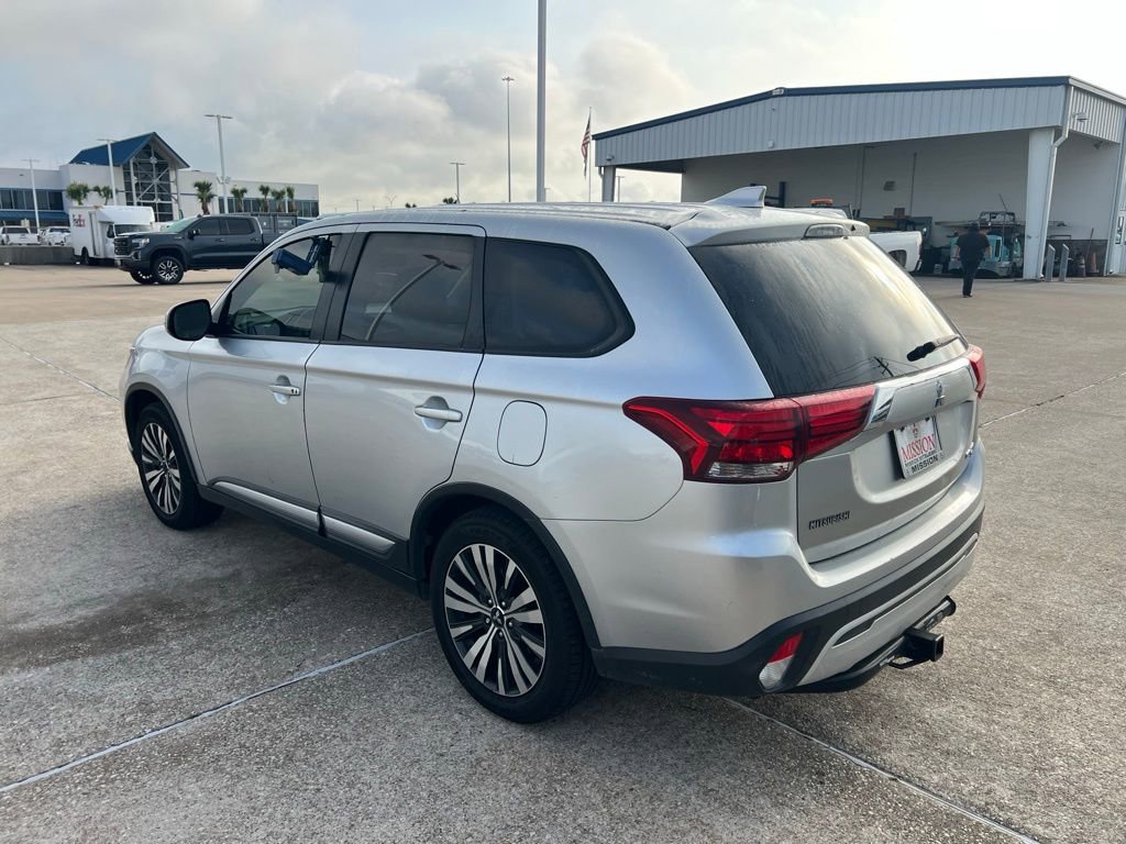 Used 2019 Mitsubishi Outlander SE FWD image 7
