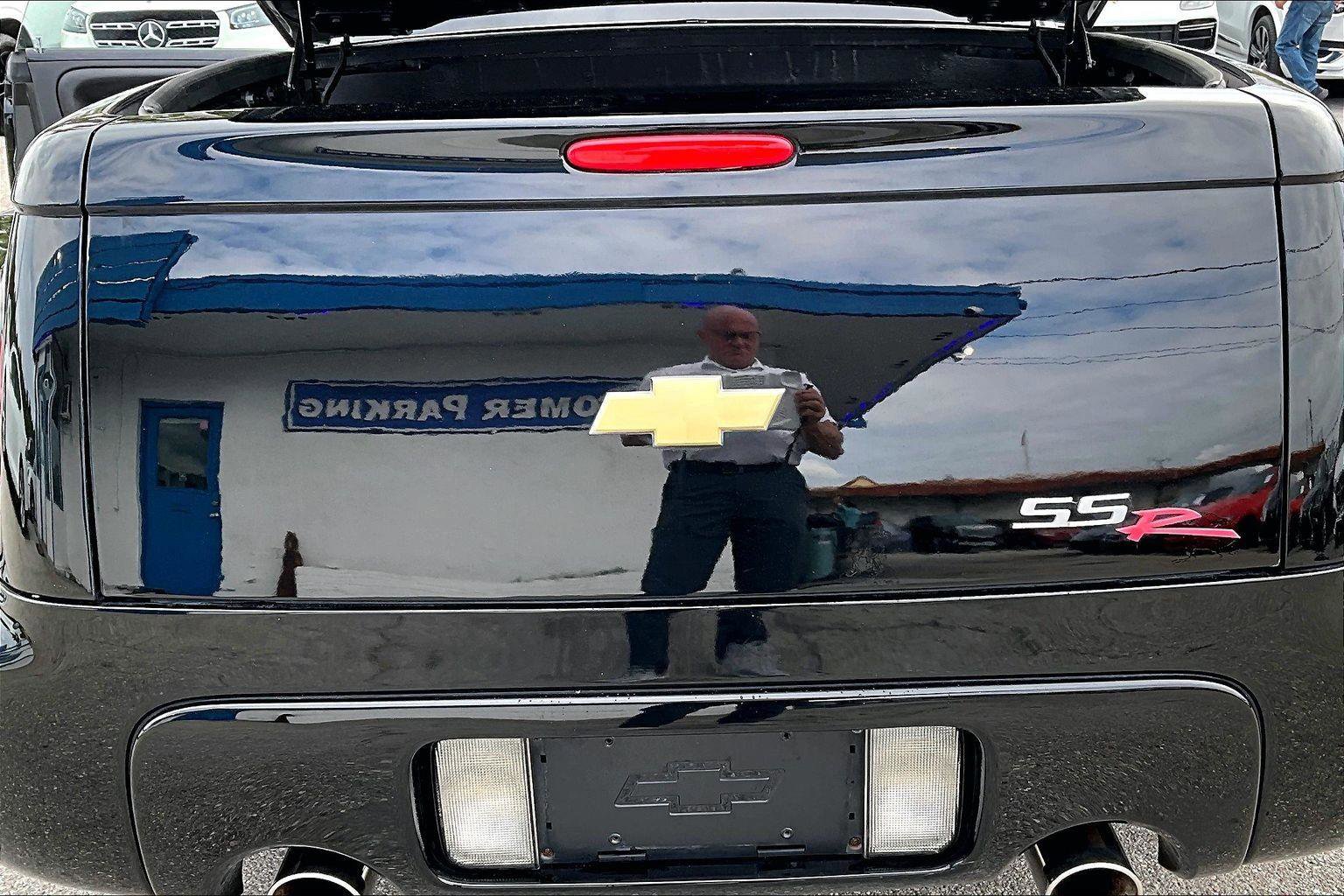 Used 2006 Chevrolet SSR w/ Preferred Equipment Group image 20