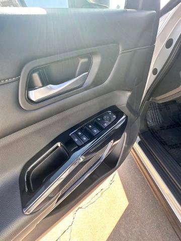 Certified 2022 Nissan Pathfinder SV w/ SV Premium Package image 21