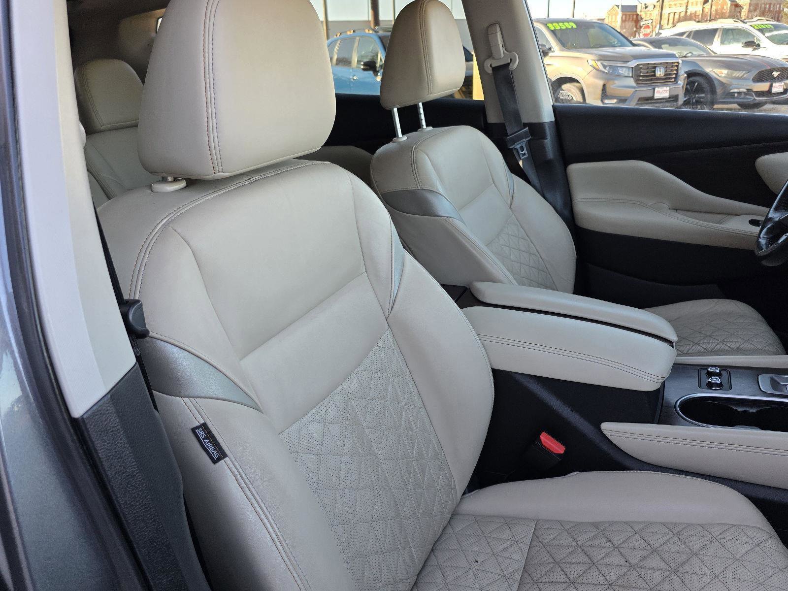 Used 2022 Nissan Murano Platinum w/ Cargo Package AWD/4WD image 32