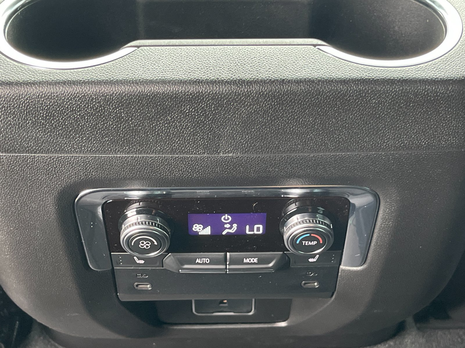 Used 2026 GMC Yukon XL Denali AWD/4WD image 14