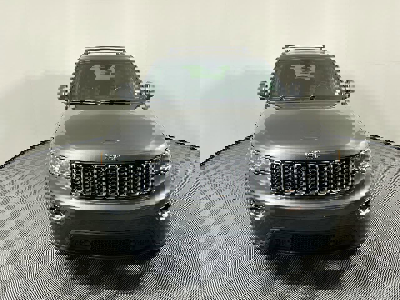 Used 2020 Jeep Grand Cherokee Laredo image 10