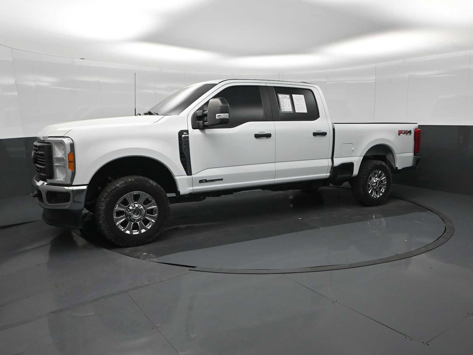 Used 2023 Ford F250 XL w/ FX4 Off-Road Package image 7