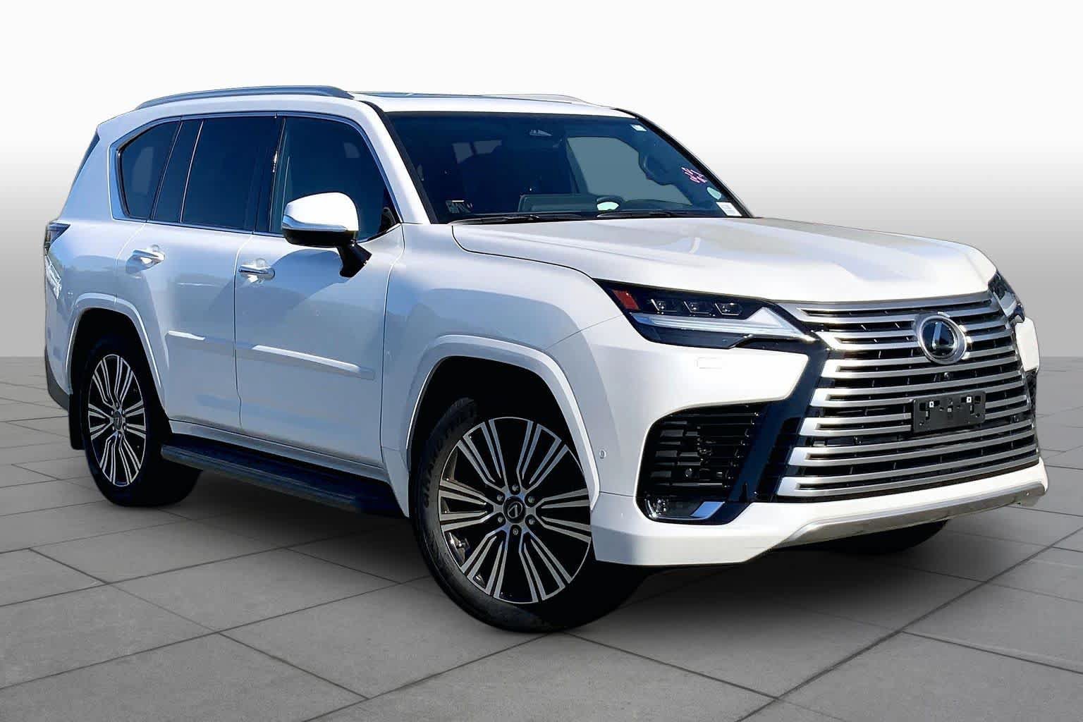 Used 2026 Lexus LX 700h Luxury w/ Accessory Package (Z1) AWD/4WD image 3