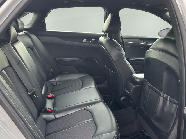 Used 2022 Kia K5 GT-Line FWD image 12