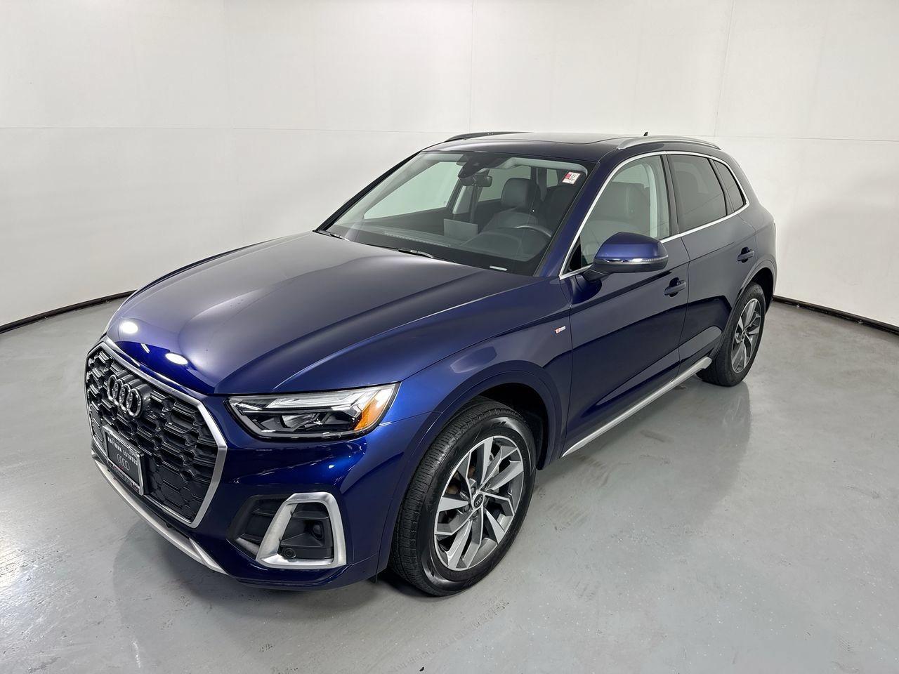 Used 2023 Audi Q5 2.0T Premium Plus w/ Premium Plus Package AWD/4WD image 7