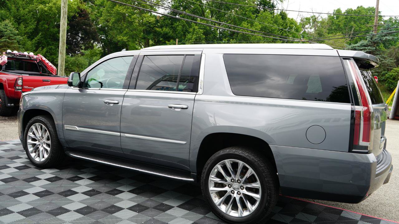 Used 2019 Cadillac Escalade ESV Luxury AWD/4WD image 17