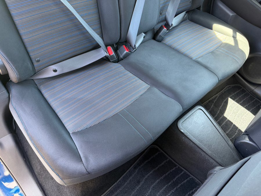 Used 2018 Nissan Leaf SV w/ Protection Package FWD image 39