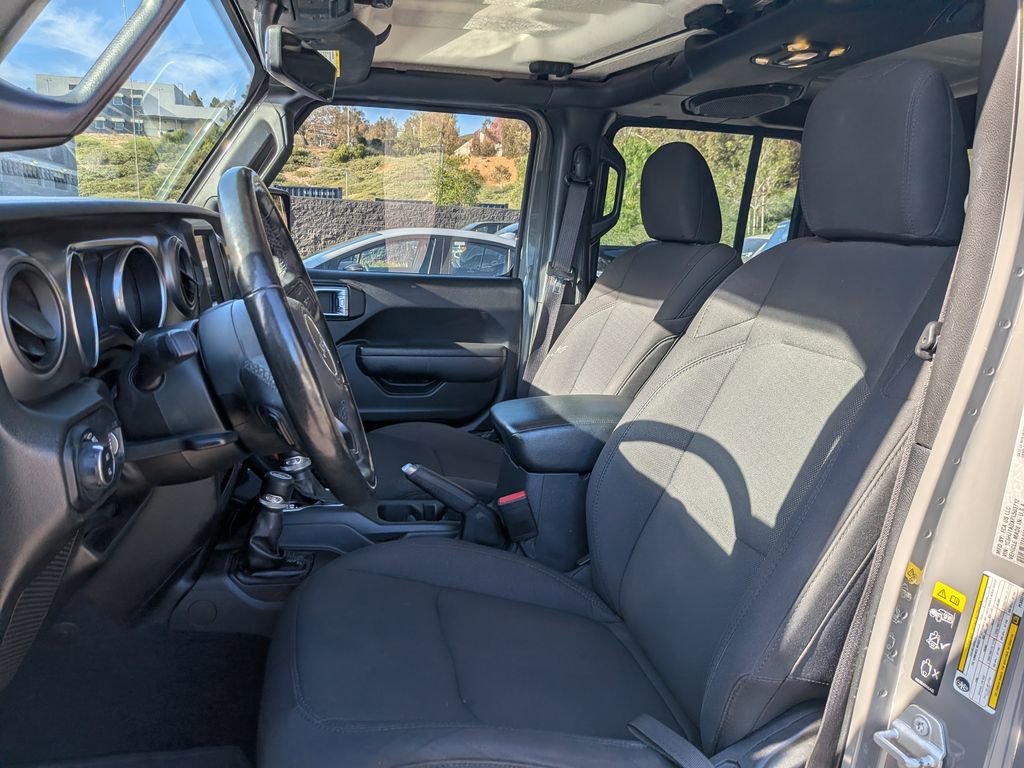 Used 2023 Jeep Gladiator Willys image 11