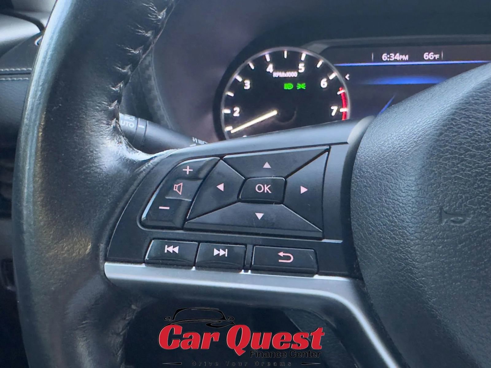 Used 2022 Nissan Sentra SV FWD image 25