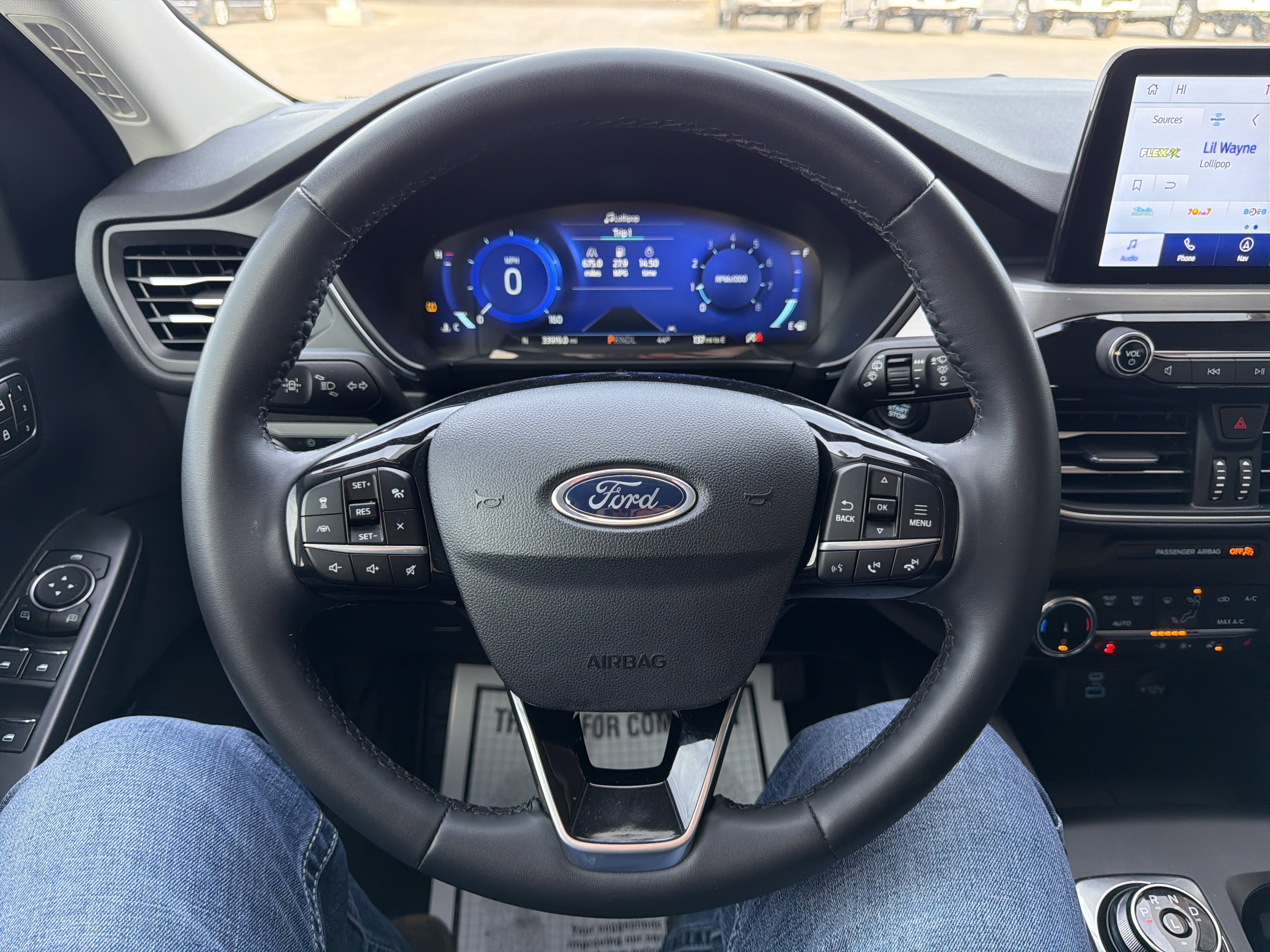 Used 2022 Ford Escape Titanium w/ Class II Trailer Tow Package image 15