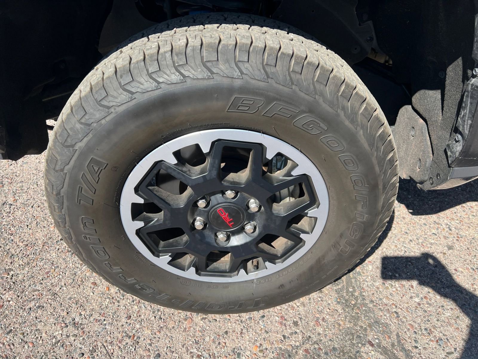 Used 2025 Toyota Tacoma TRD Off-Road image 30