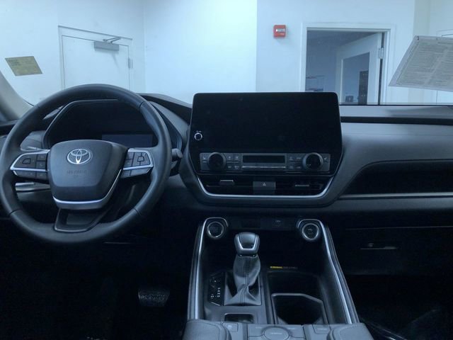 Used 2025 Toyota Grand Highlander XLE image 19