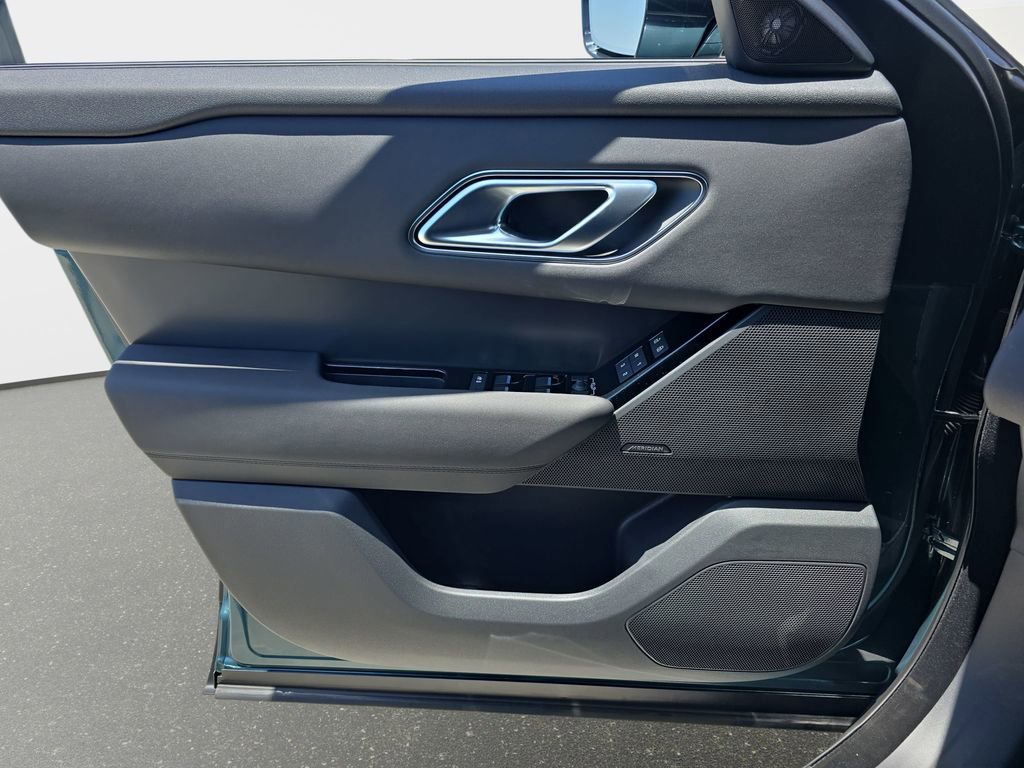 New 2026 Land Rover Range Rover Velar S AWD/4WD image 27