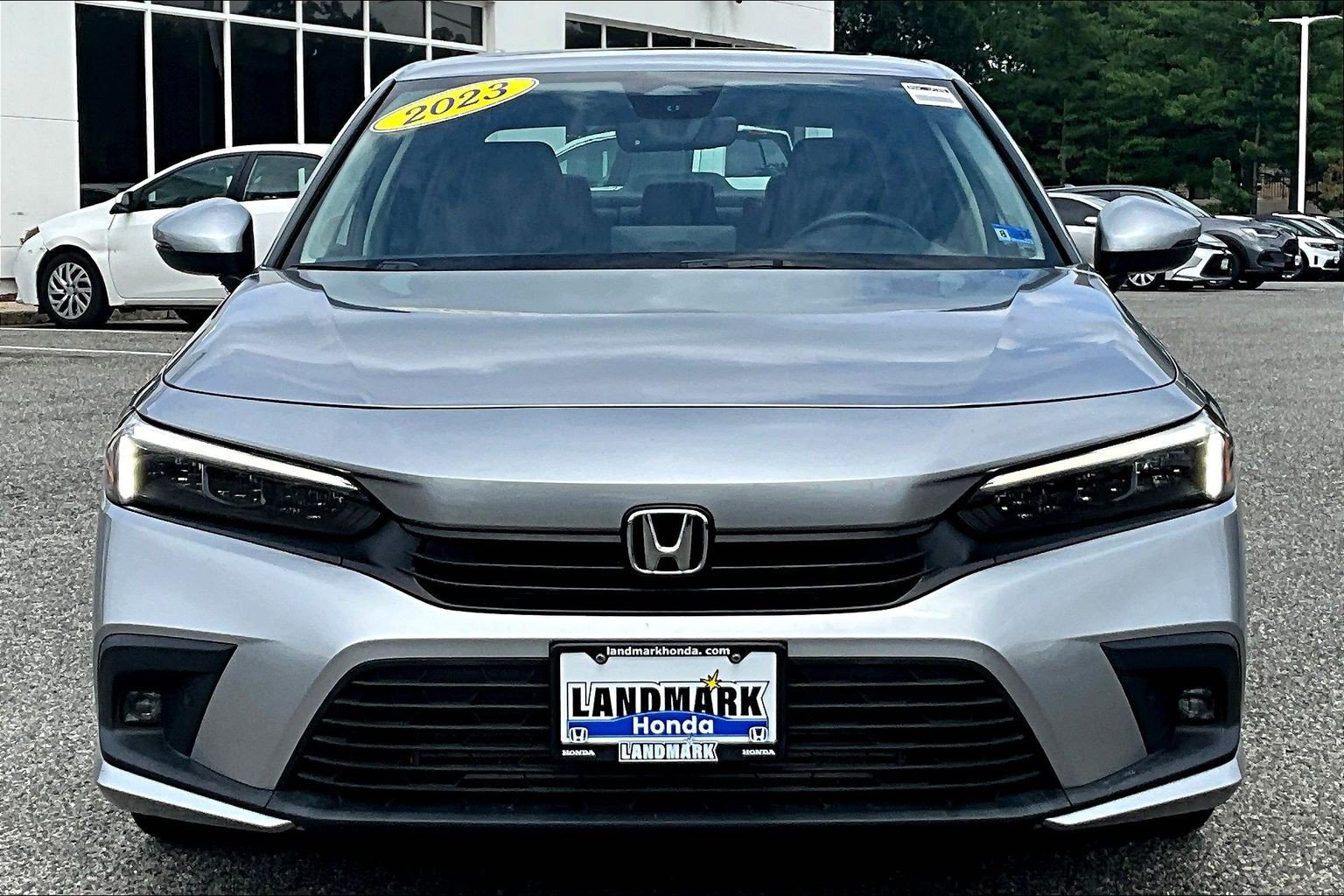 Used 2023 Honda Civic Touring image 3