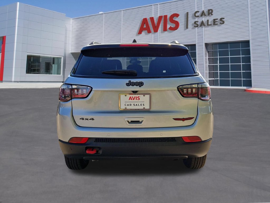Used 2025 Jeep Compass Trailhawk AWD/4WD image 7