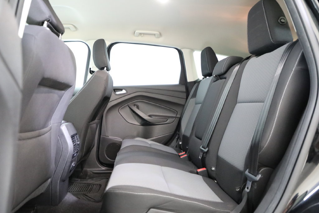 Used 2018 Ford Escape SE w/ SE Sync 3 Package AWD/4WD image 13