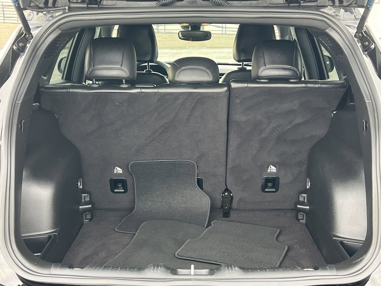 Used 2024 Jeep Compass Latitude image 23