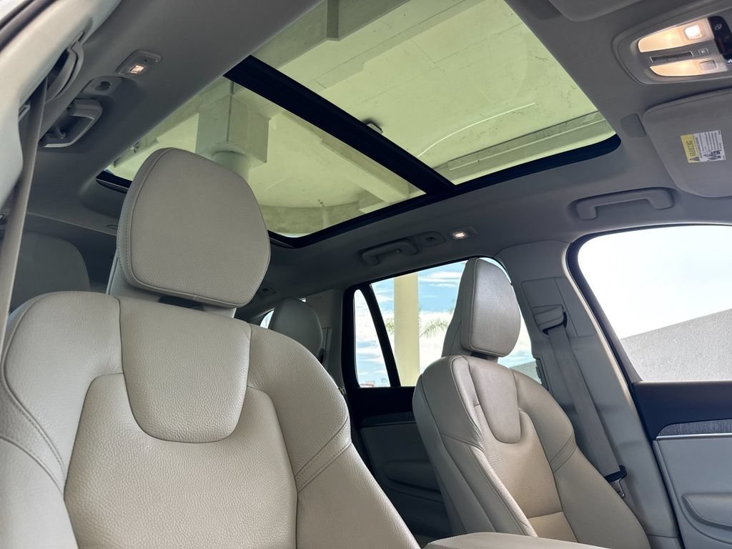 Certified 2023 Volvo XC90 T8 Plus AWD/4WD image 16