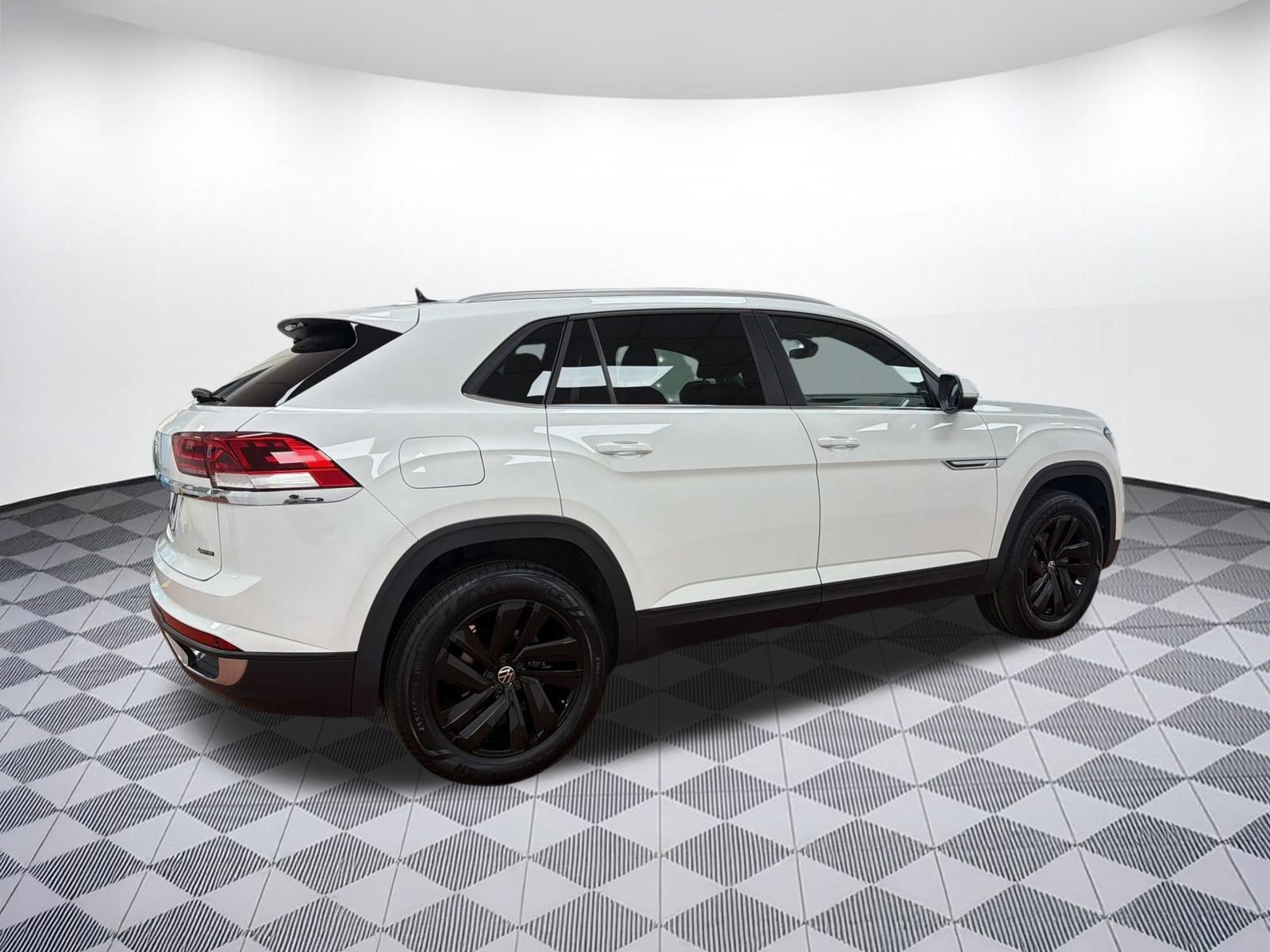 Used 2023 Volkswagen Atlas Cross Sport SE w/ Black Wheel Package AWD/4WD image 8