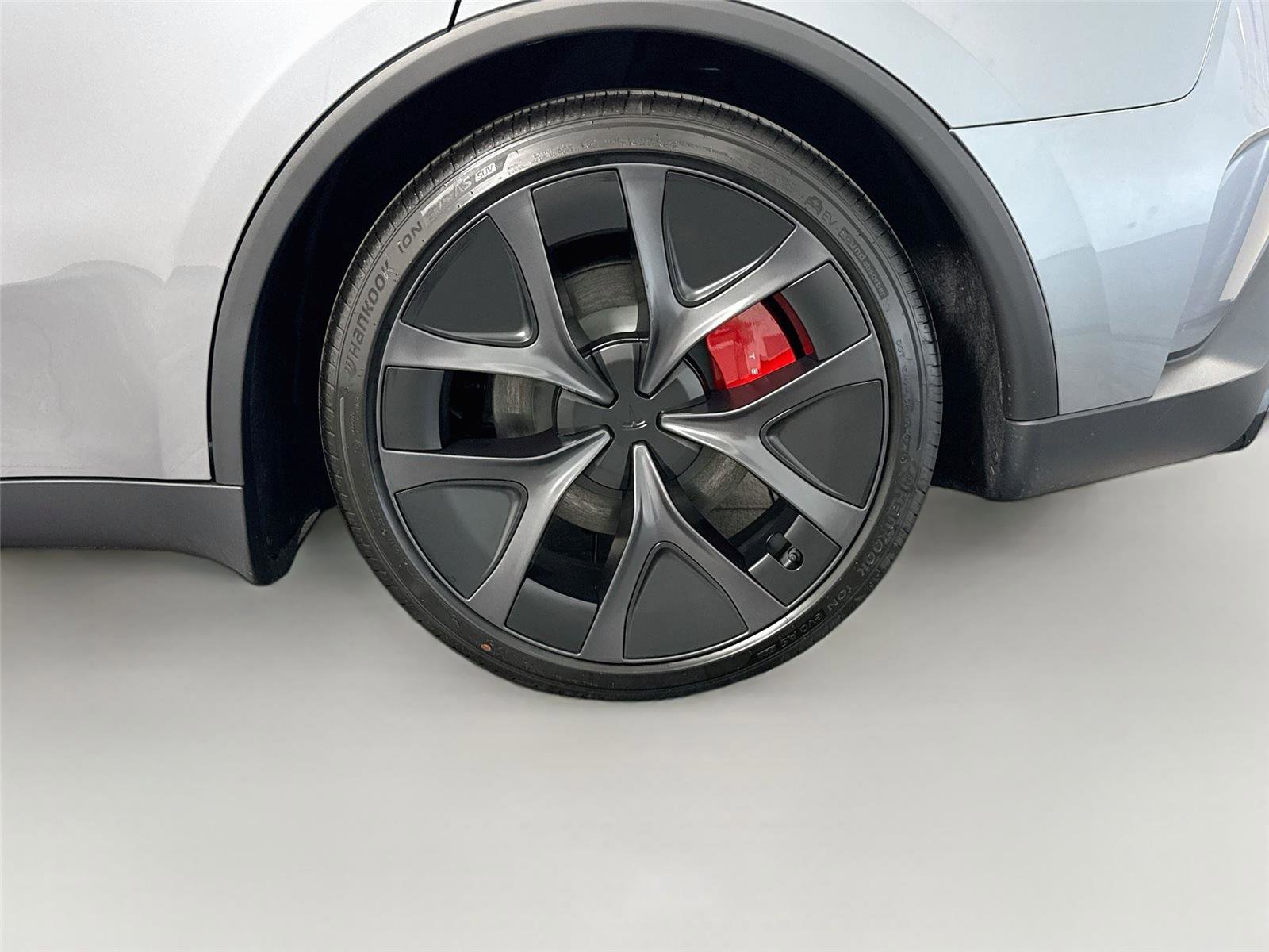 Used 2026 Tesla Model Y Performance AWD/4WD image 32