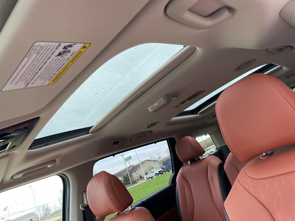 New 2026 Kia Carnival SX FWD image 10