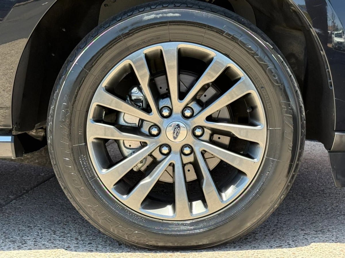 Used 2020 Ford Expedition Max Limited AWD/4WD image 25